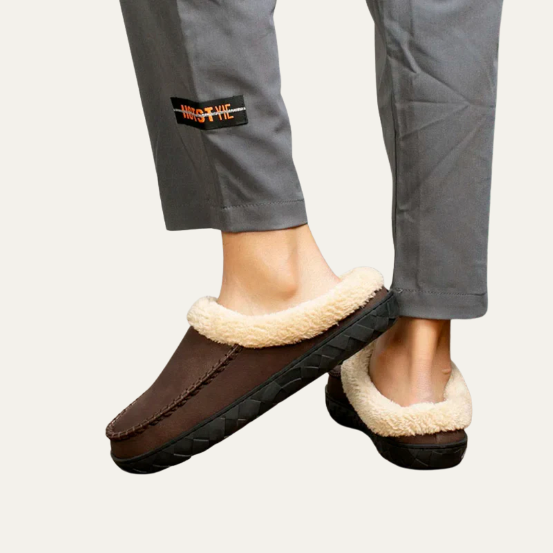 Men’s Faux Fur Lined Moccasin Slipper Shoes