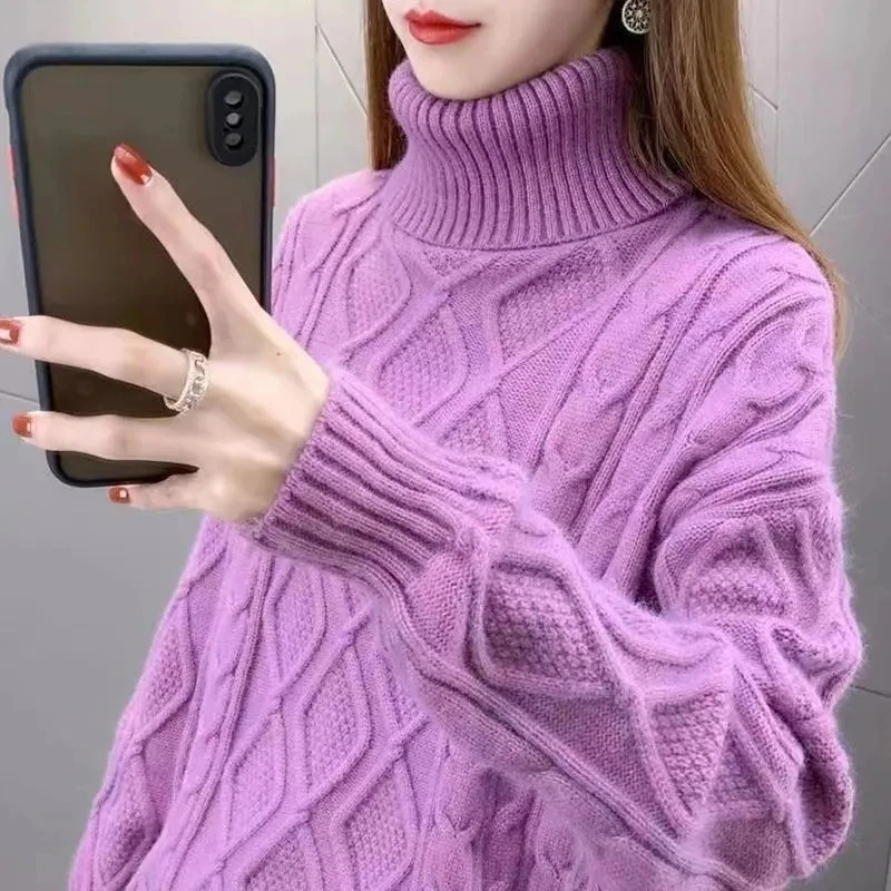 Cozy Women's Oversized Turtleneck Jumper