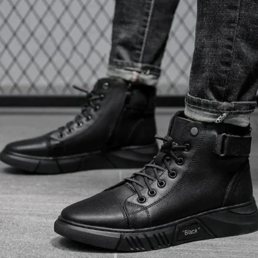 Stylish, warm black men's boots by Walter