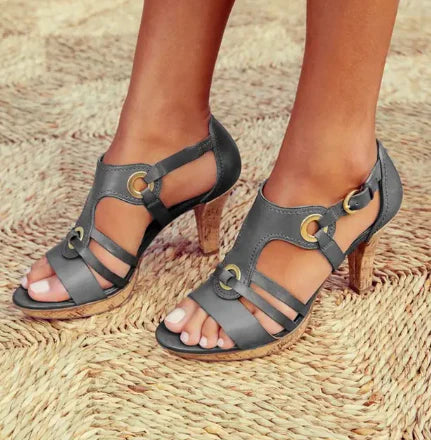 Mary: Comfortable heeled sandals