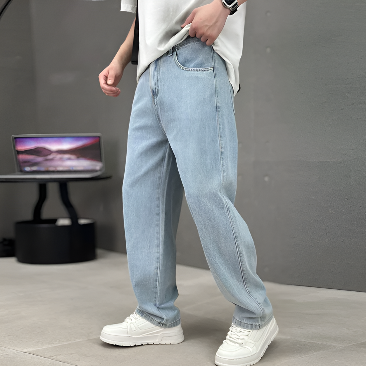 Classic Fit Straight Leg Men's Jeans