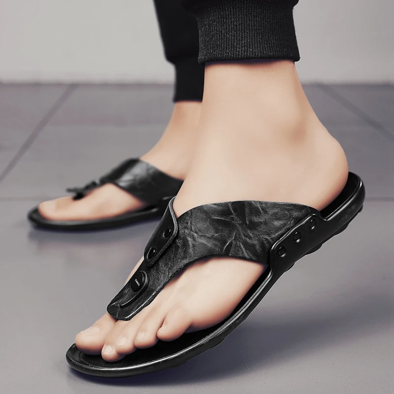 Arvento | Italian Leather Slides – Rivet Detail with Anti-Slip Comfort Sole