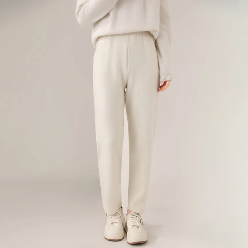 Isabella Relaxed Fit Straight Leg Pants | Elastic Waist Pockets Pants