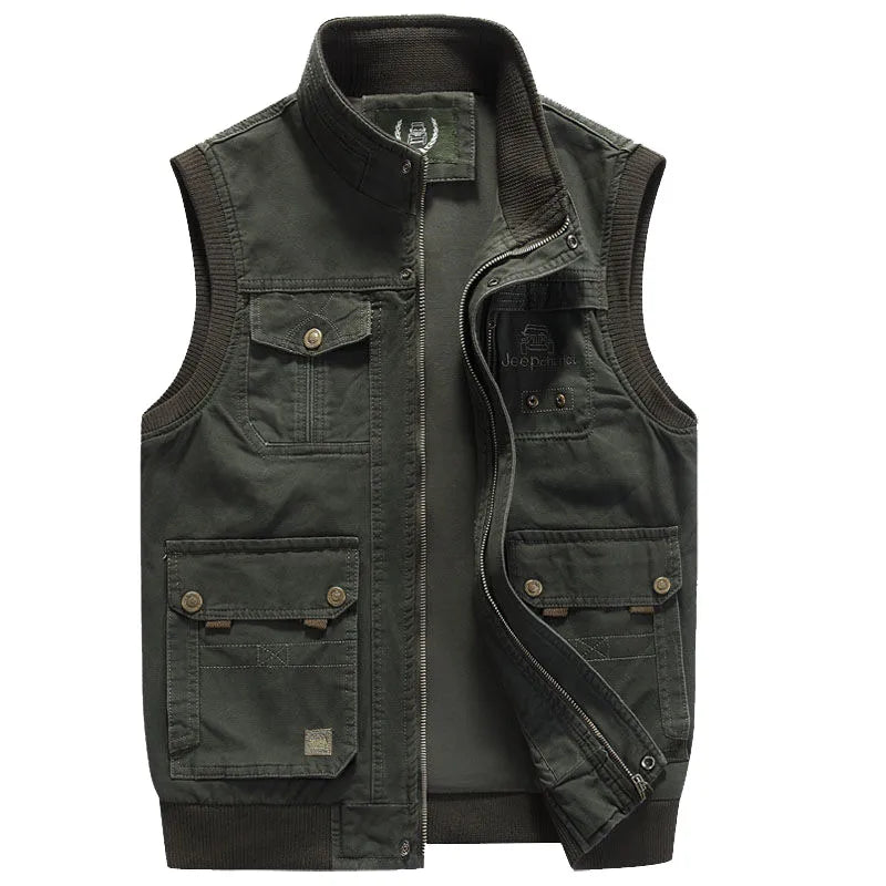 Men's rugged multi-pocket vest