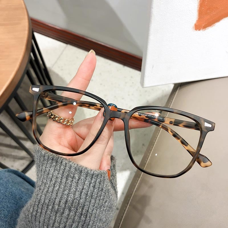 Blue Light Blocking Glasses For Eye Comfort