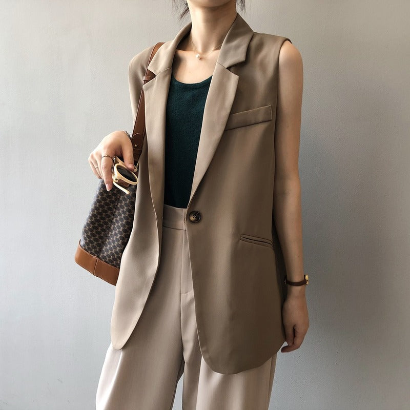 Women's Chic Summer Jacket with Pockets and Buttons - BritishElegance