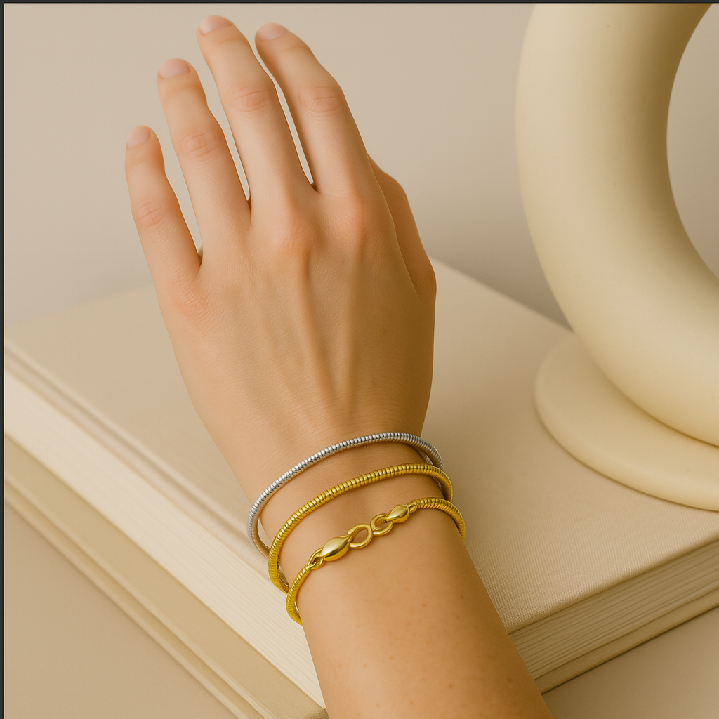 Simple Elegant Snake Clasp Bracelet - BritishElegance