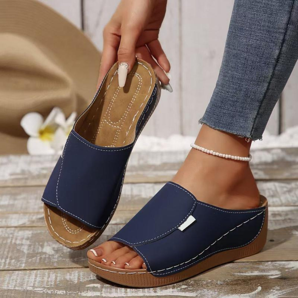 Relaxed Fit Daily Flat Sandals