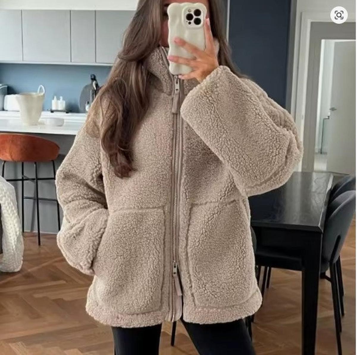 Cozy Large Wool Coat With Faux Fur Collar