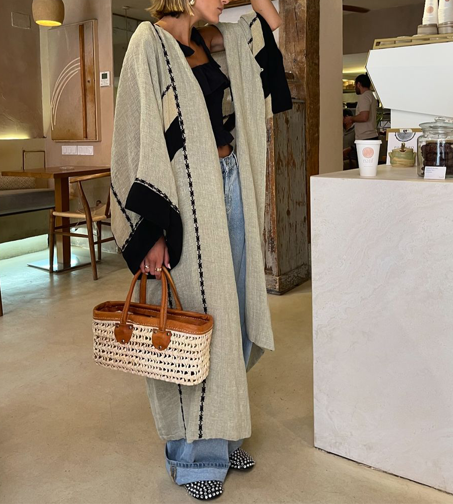 Comfortable Long Kimono with Border Print – Lyanna