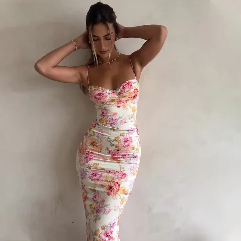 Beautiful Floral Long Dress with Delicate Lace Details - BritishElegance