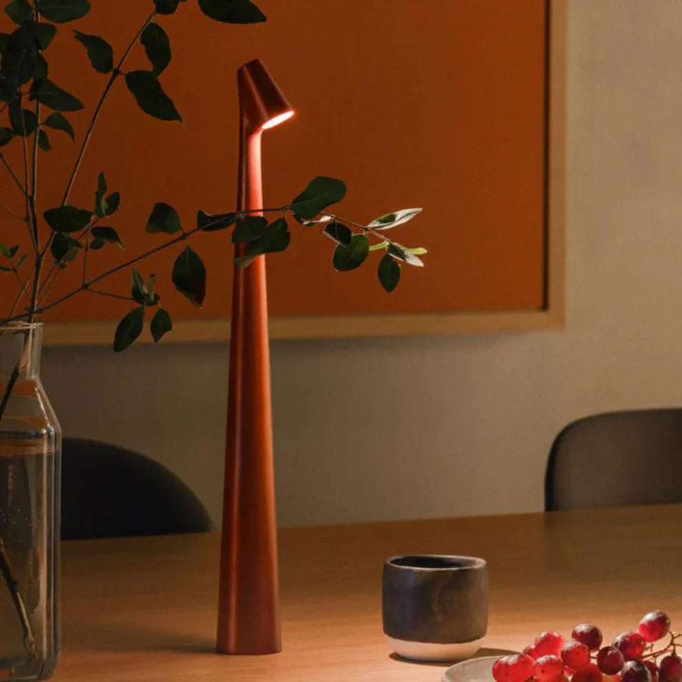 Simple Slim Wireless Desk Lamp For Warm Reading Light