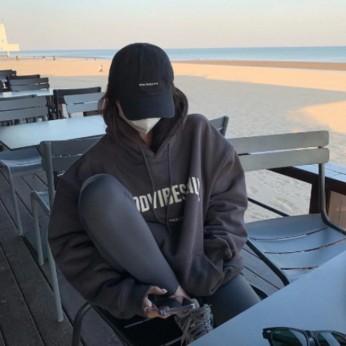 Cozy Women's Oversized Hoodie with Fun Graphic Print