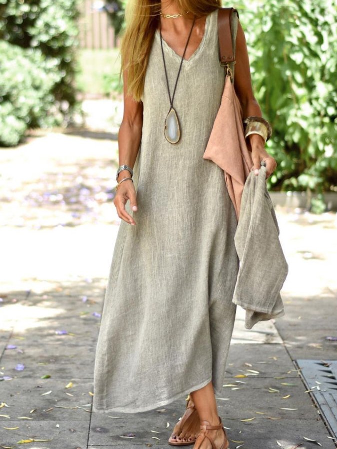 Classic Ladies Flowy Maxi Dress for Any Occasion