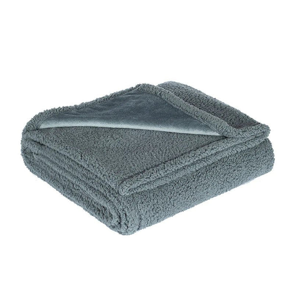 Practical Water Resistant Rug for Easy Clean Rooms