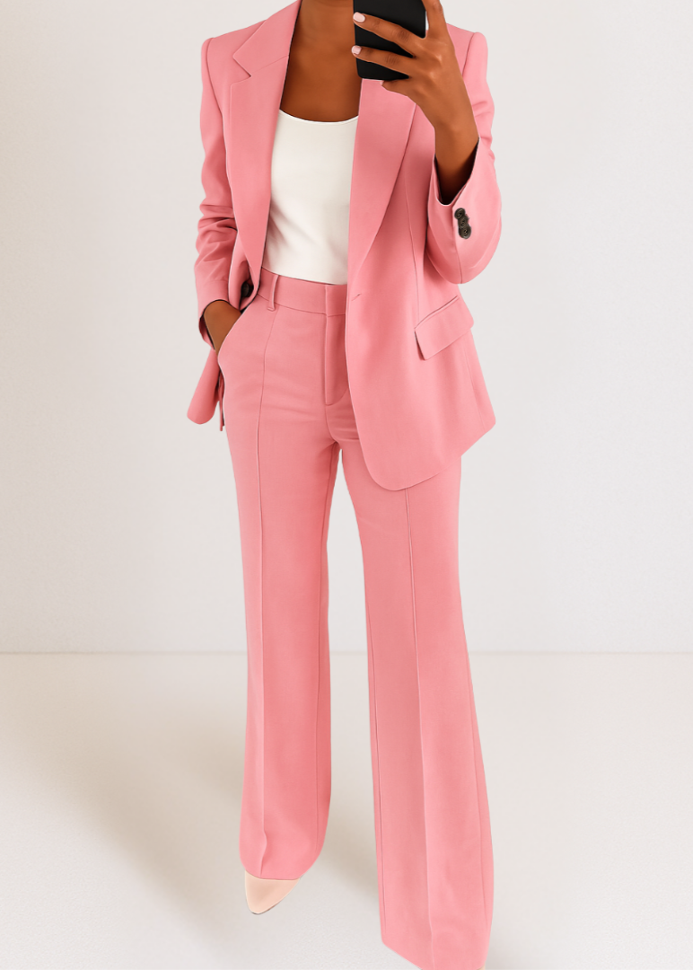 Sorelle – Sleek Two-Piece Women’s Pantsuit
