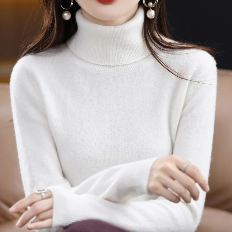 Soft Women's Warm Winter Turtleneck Sweater