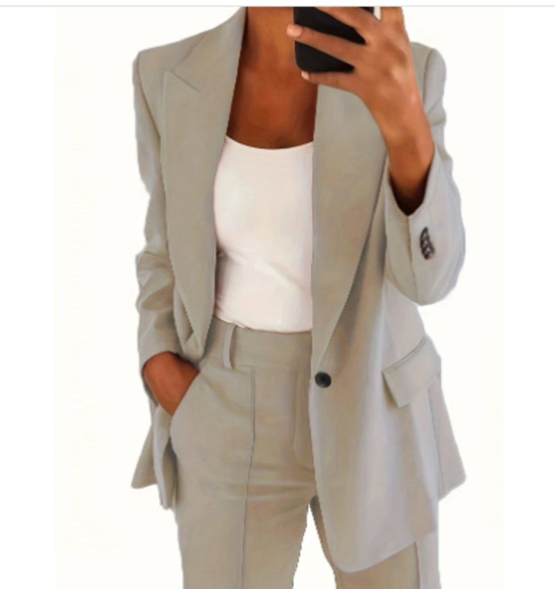Classic Fit Women's Blazer and Trousers Suit