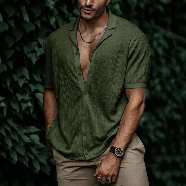Summer comfort in a stylish linen shirt for men