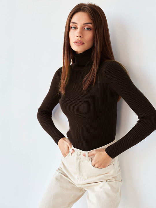 Warm Women's Fitted Crew Neck Sweater