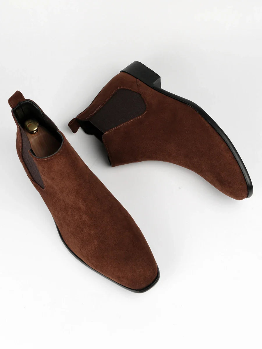 Minimalist Black Chelsea Boots