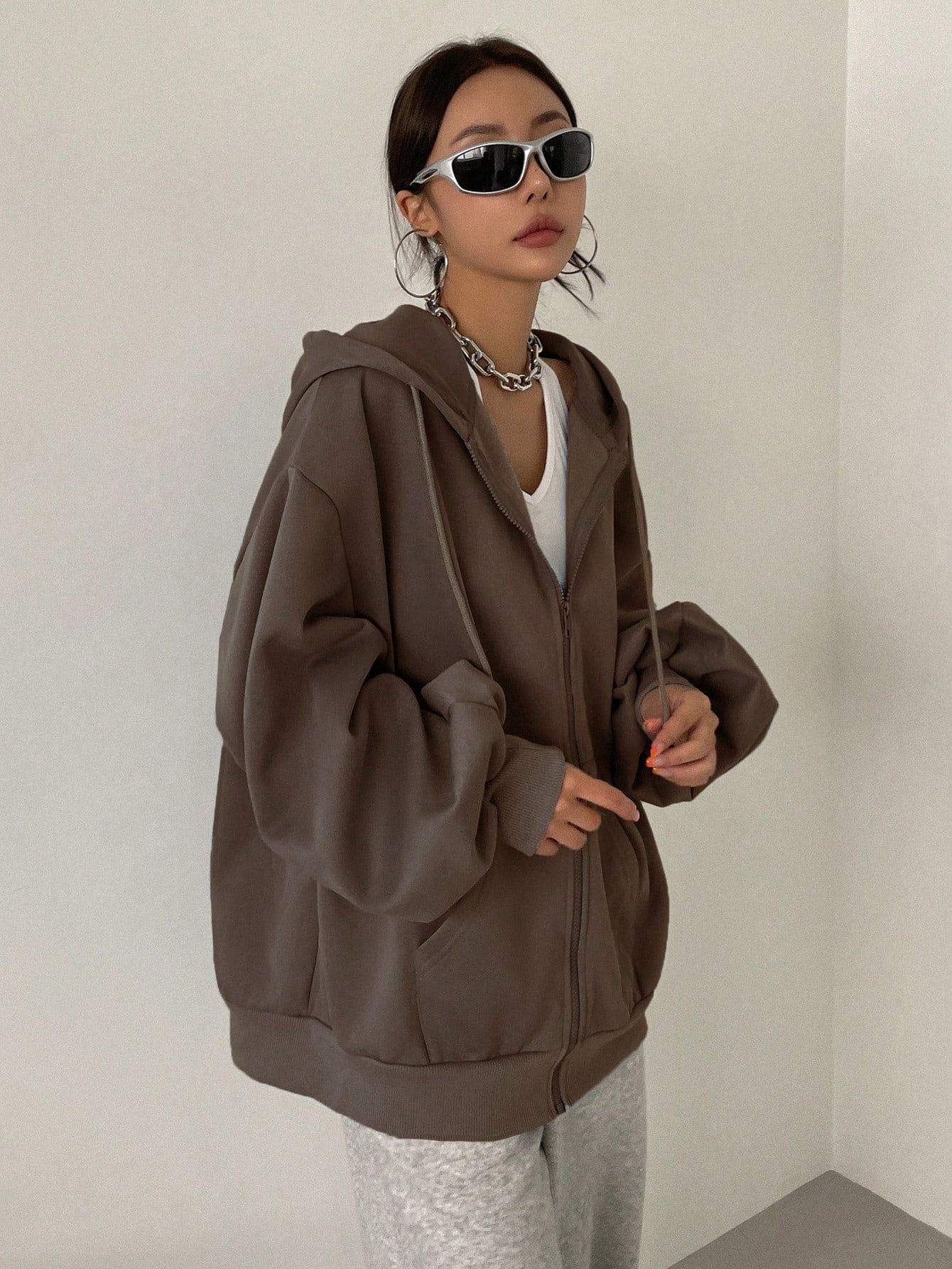 Women's Zip-Up Hoodie – Drawstring Closure & Long Sleeves
