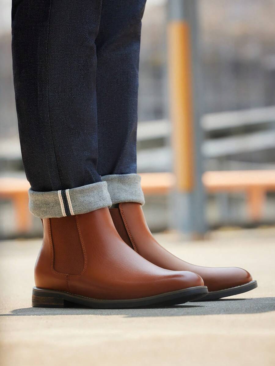 Suede Chelsea Boots Camel