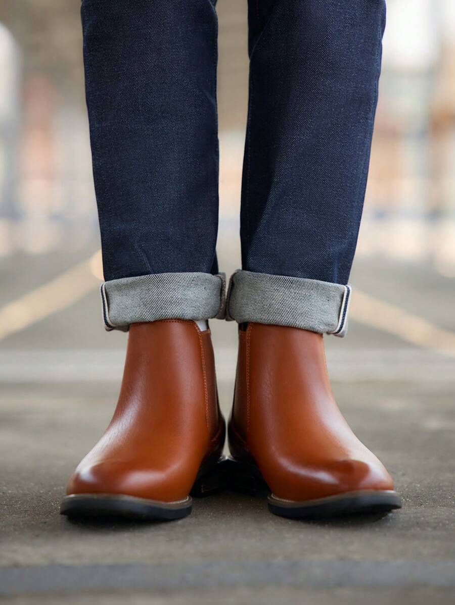 Men’s Rugged Casual Chelsea Boots with Thick Sole