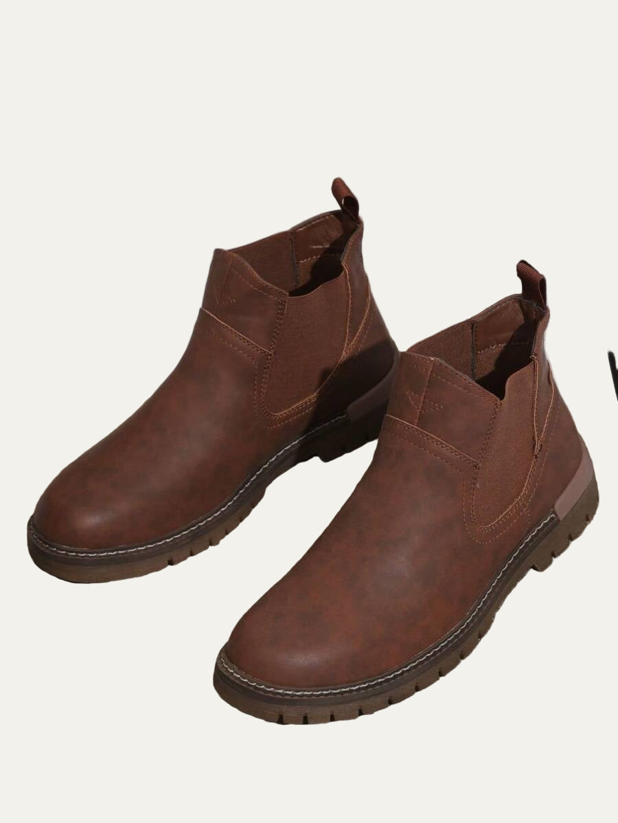 Men’s Polished Classic Chelsea Boots