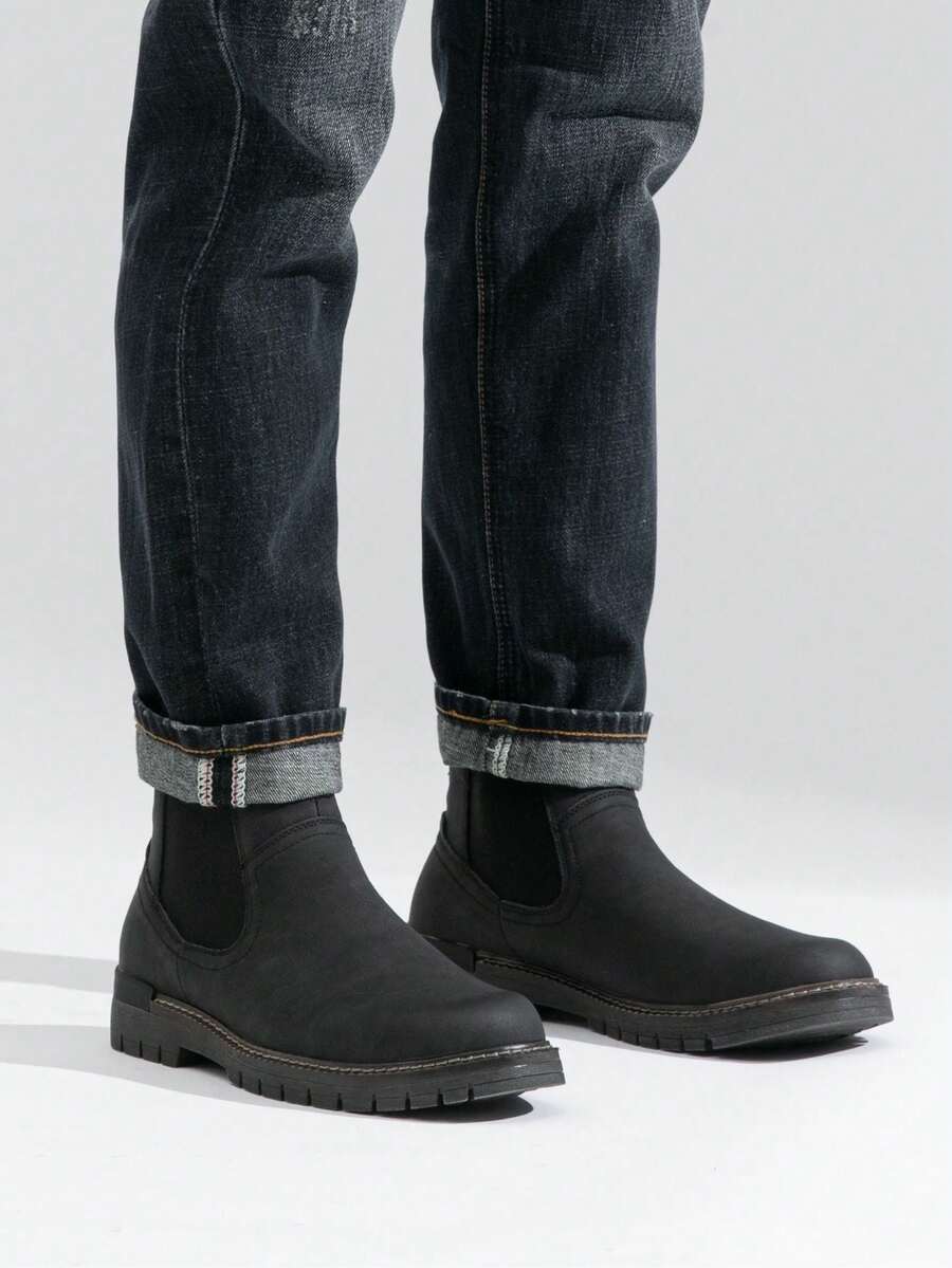 Men’s Polished Classic Chelsea Boots
