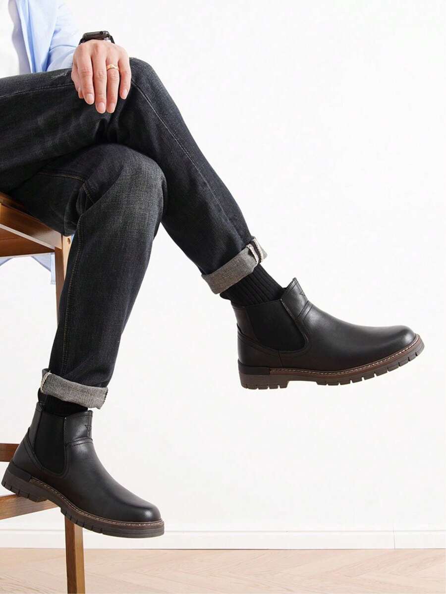 Men’s Polished Classic Chelsea Boots