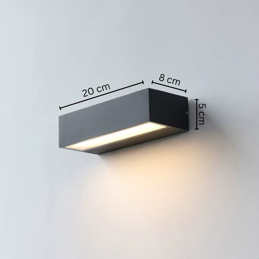 Weatherproof Garden Lamp