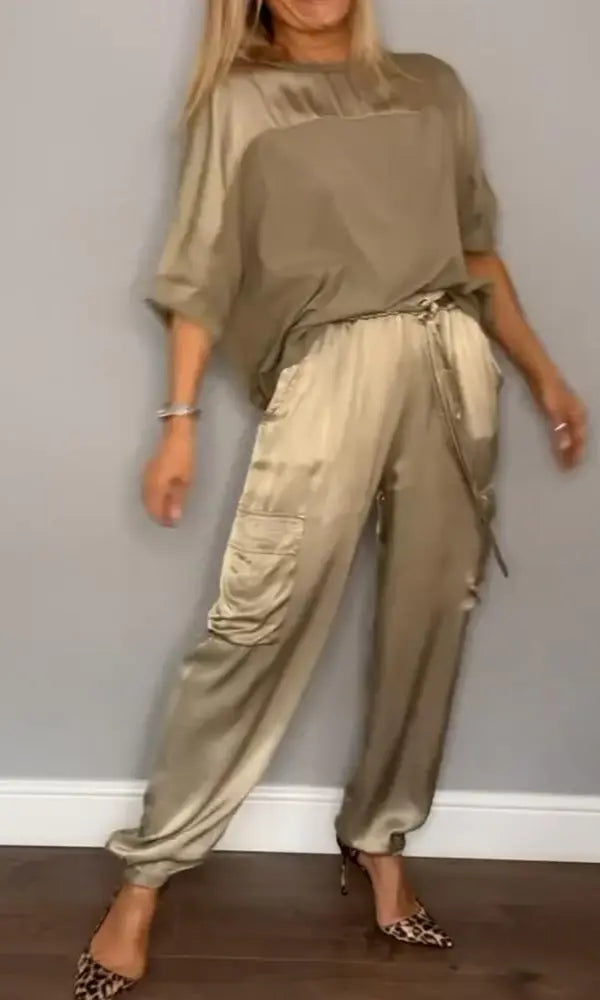 Ninalo Women's Two-Piece Suit with Short Sleeve Top and Pants