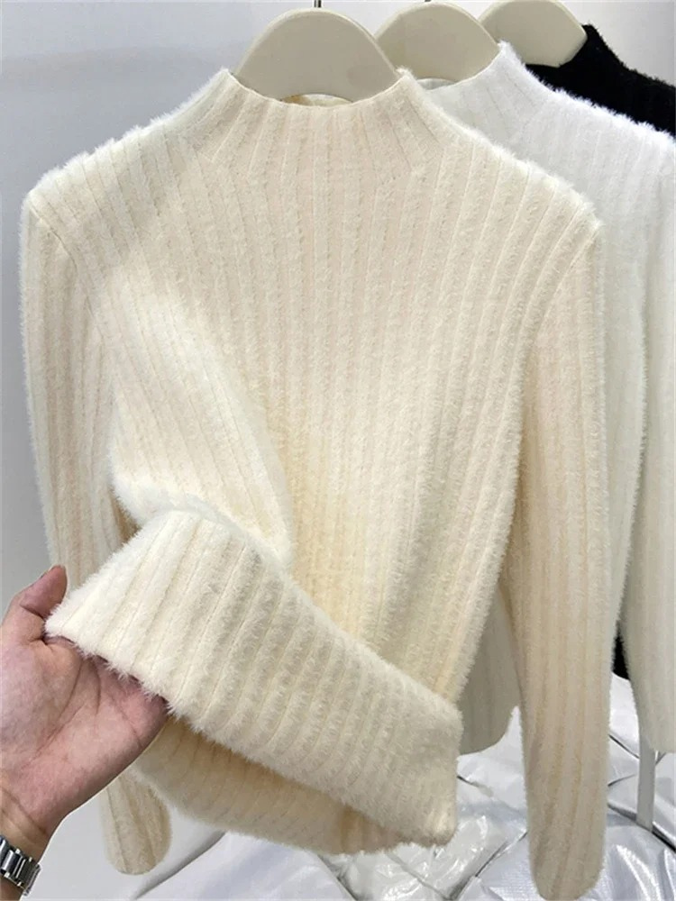 Warm Women's Wool Crew Neck Winter Sweater - BritishElegance