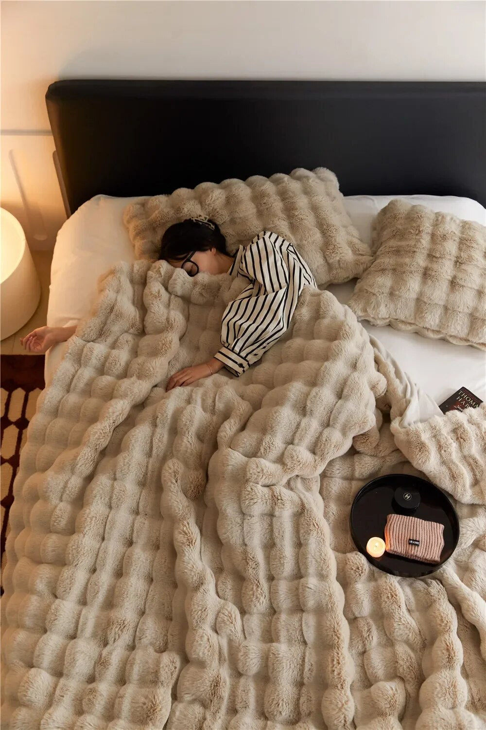 Soft Wool Blanket for Warm Cozy Nights - BritishElegance