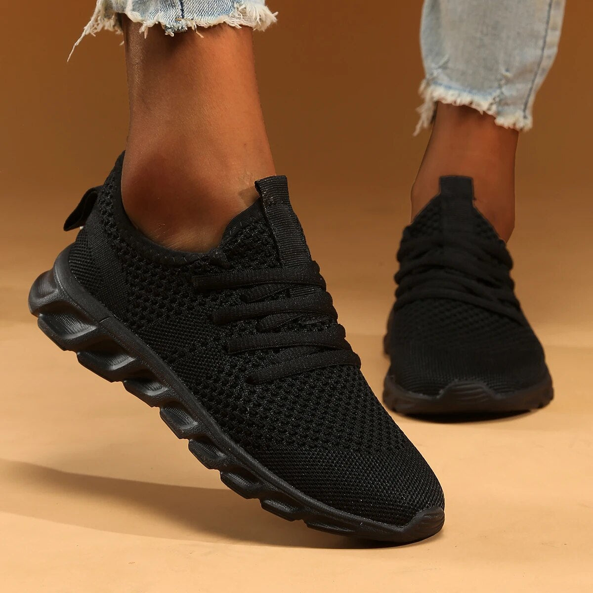Maxwel Sneakers