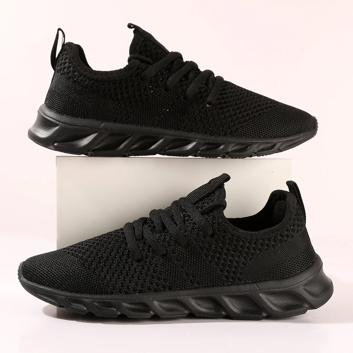 Maxwel Sneakers