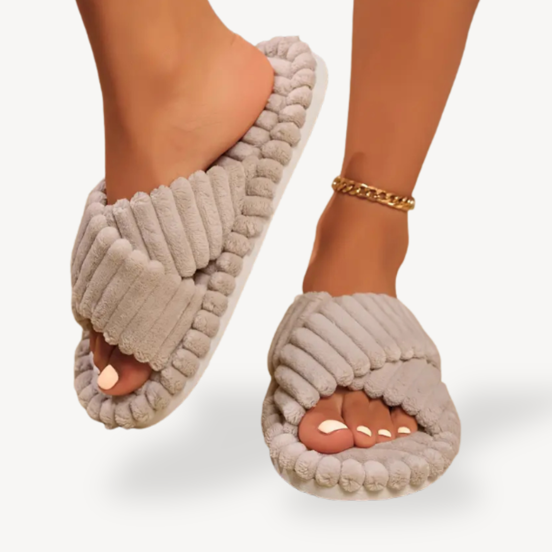 Women's Faux Fur House Slippers