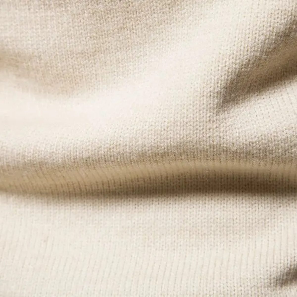 The Arona Men’s Classic Winter Thick Knit Jumper