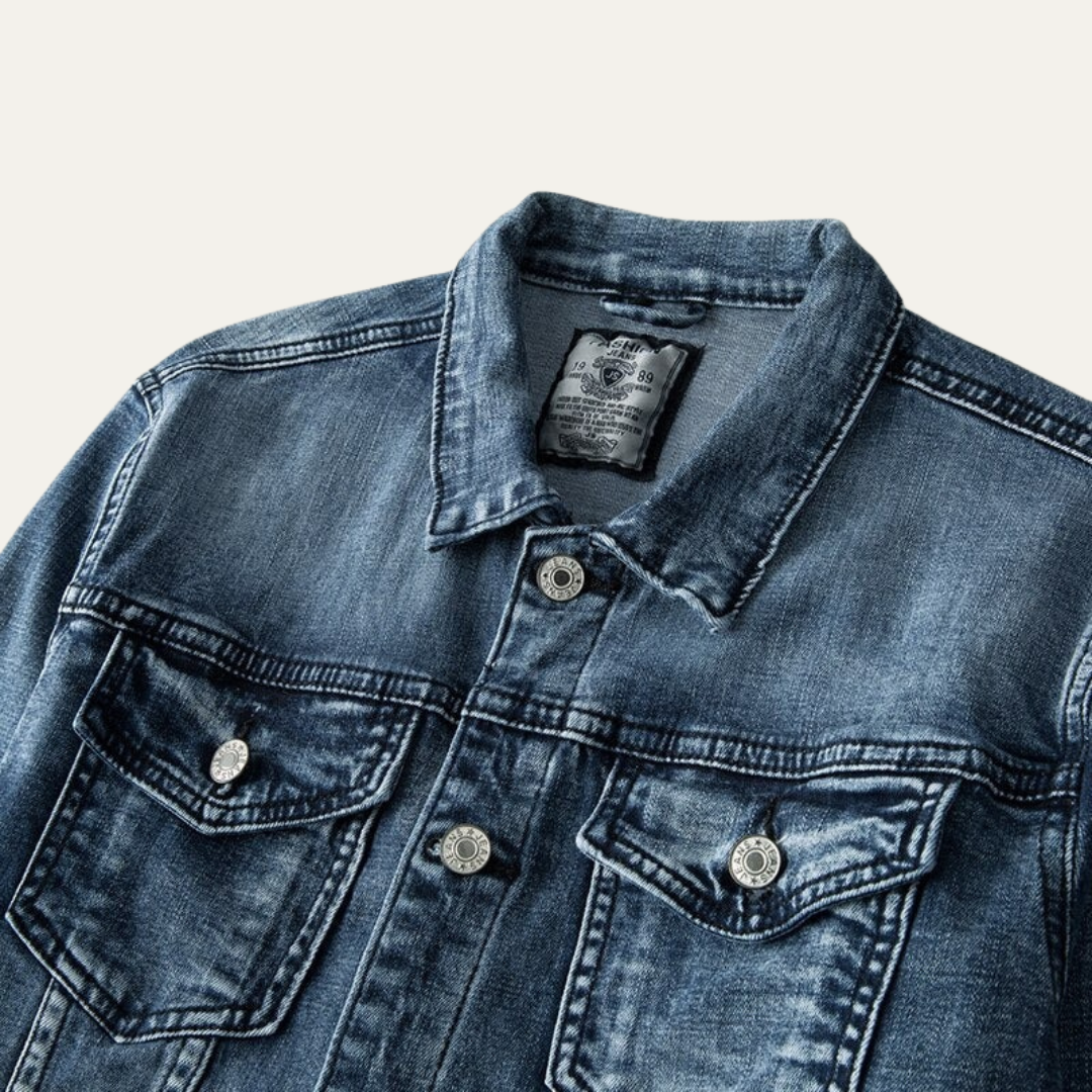 Men’s Classic Trucker Style Denim Jacket
