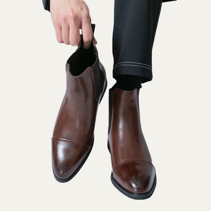 Men’s Sleek Leather Chelsea Boots with Cap Toe