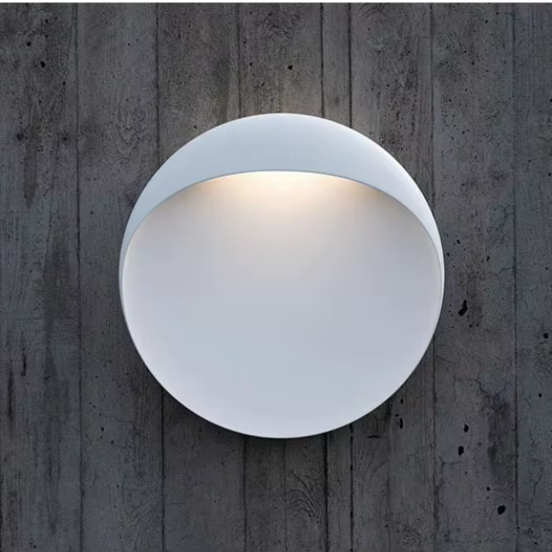 Elegant Wall Light Fixture - BritishElegance