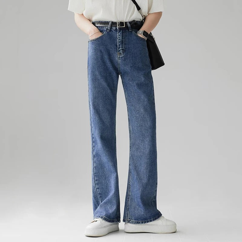 Classic Comfort Fit Retro Jeans - BritishElegance