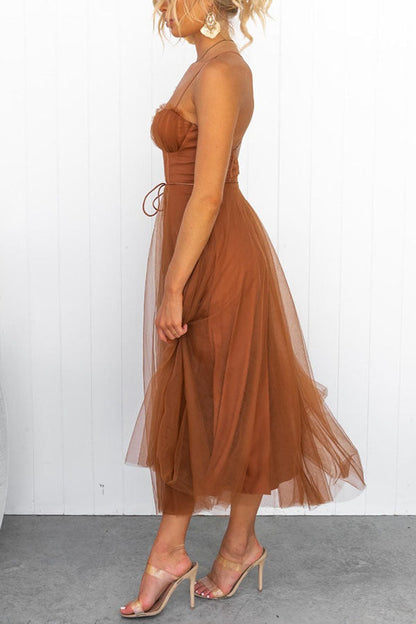 Lunette – Elegant Tulle Corset Midi Dress