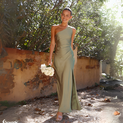 Neysi | Chic Off The Shoulder Gown