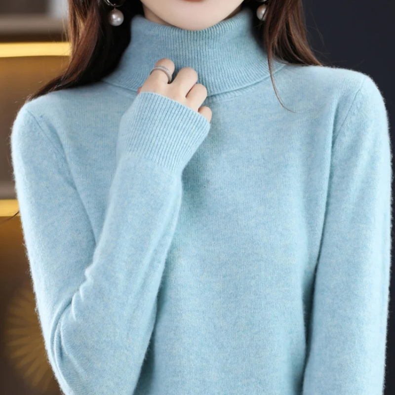 Soft Women's Warm Winter Turtleneck Sweater