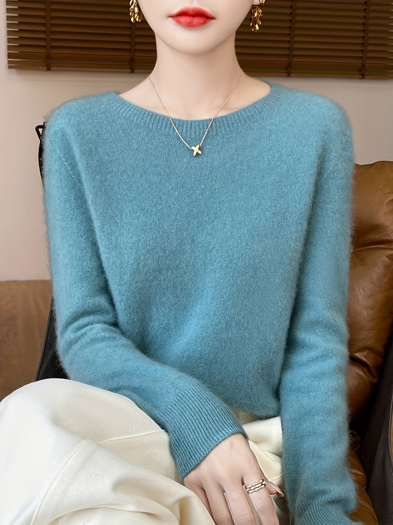 Classic Fit Crew Neck Pullover Sweater