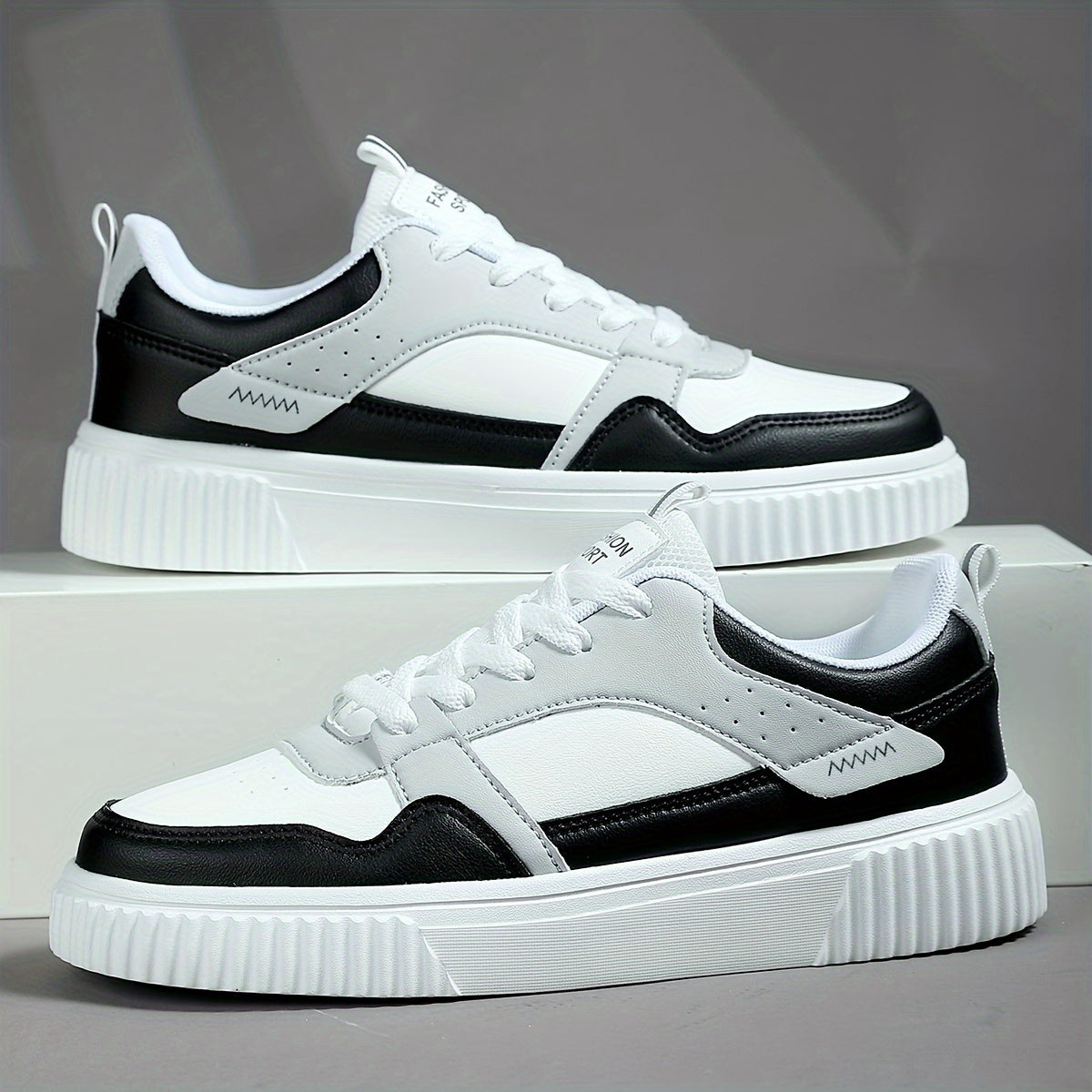 Classic Comfortable Mens Sneakers All Year Round