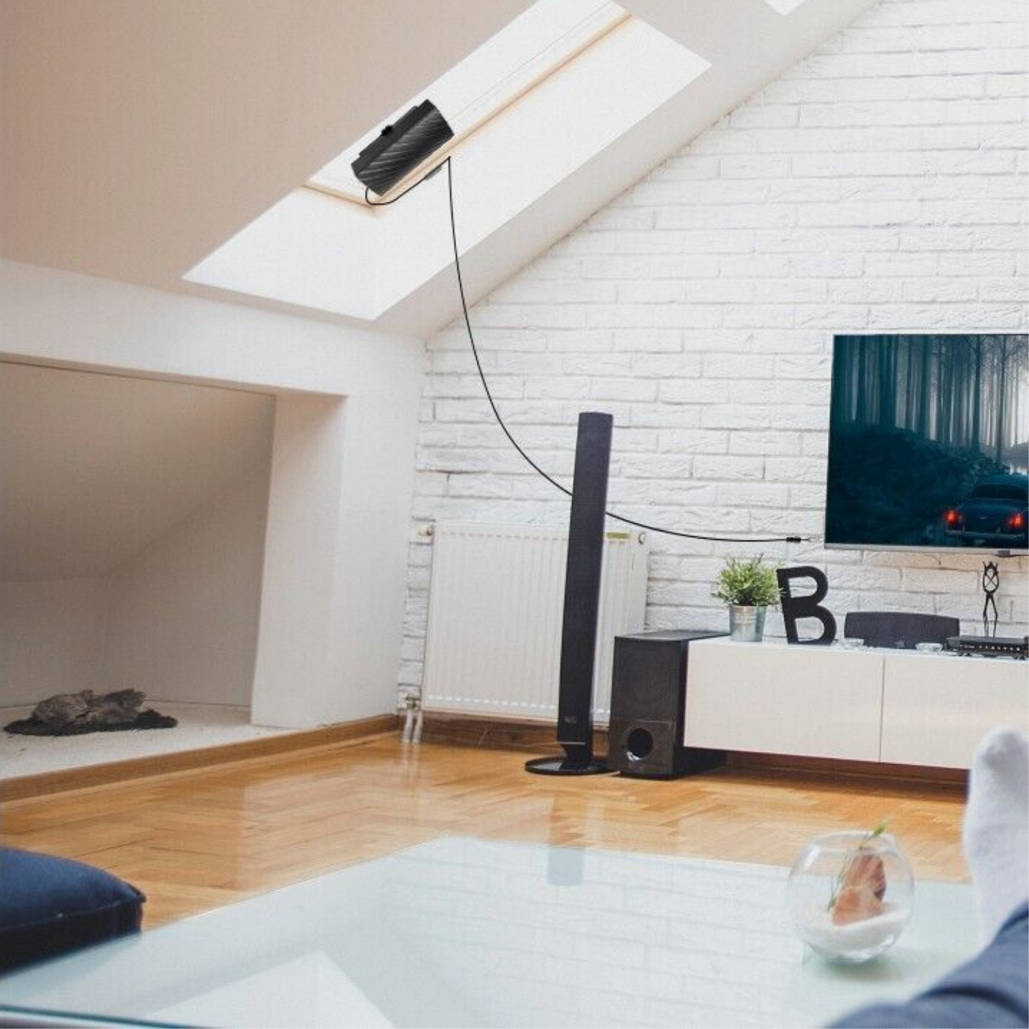Premium 4K Indoor TV Antenna - Long Range 600 Mile - BritishElegance