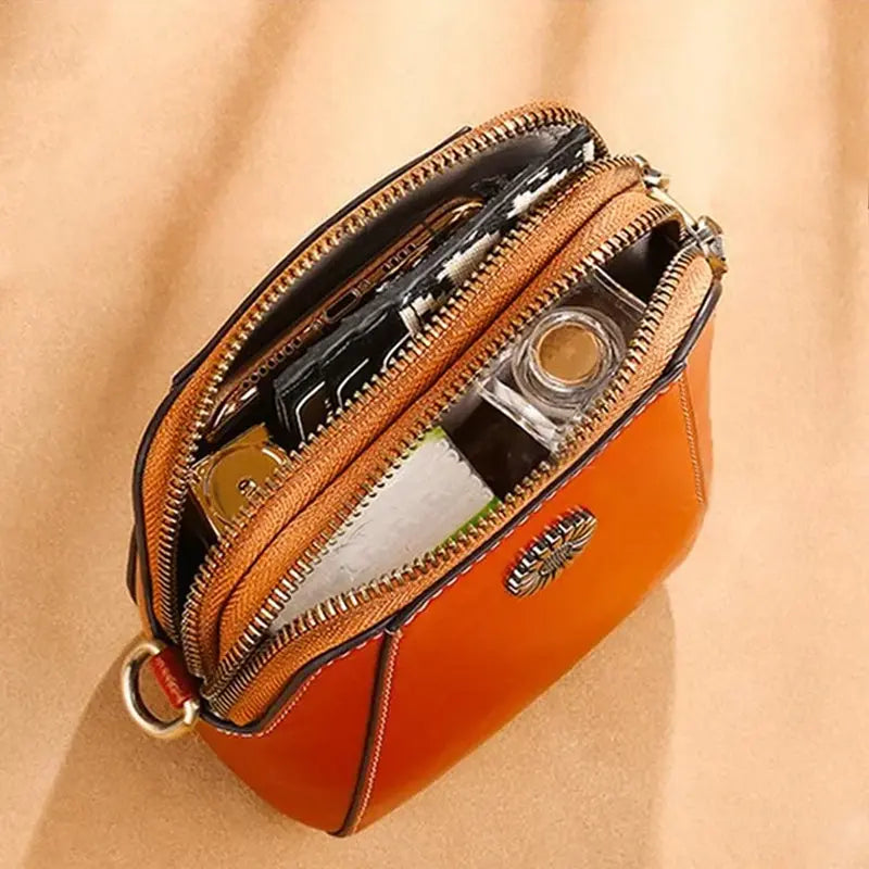Lea | Elegant Leather Shoulder Bag – Chic, Compact & Effortlessly Refined